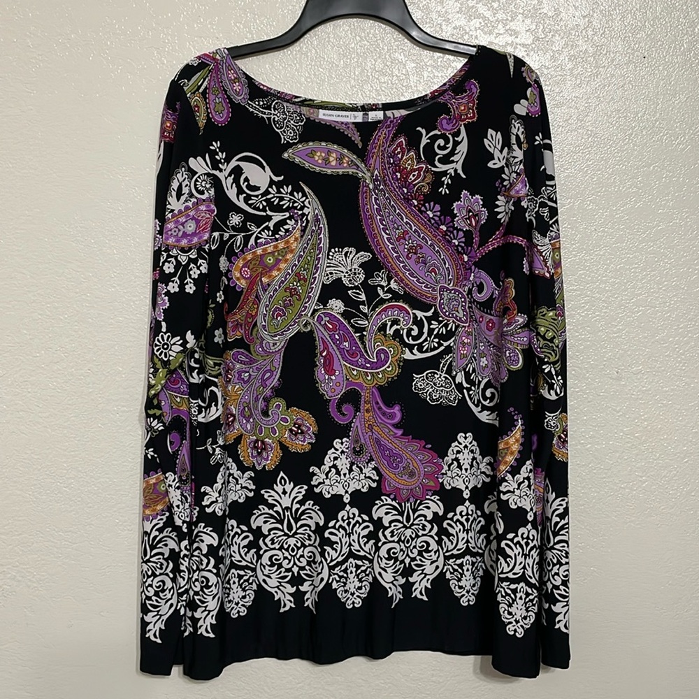 Susan Graver ladies size large top.